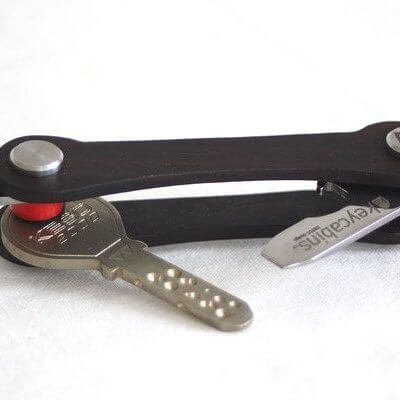 Keycabin - Schlüsselmanager Farbe Rosenholz dunkel - offen